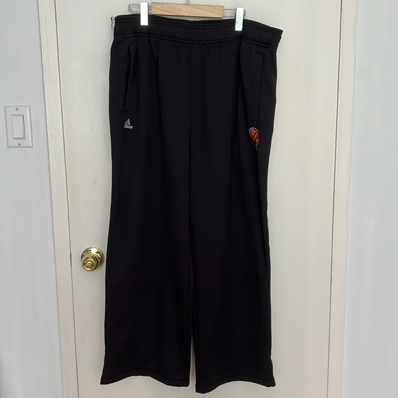 Adidas Basketball Sweats - Picture 1 of 2